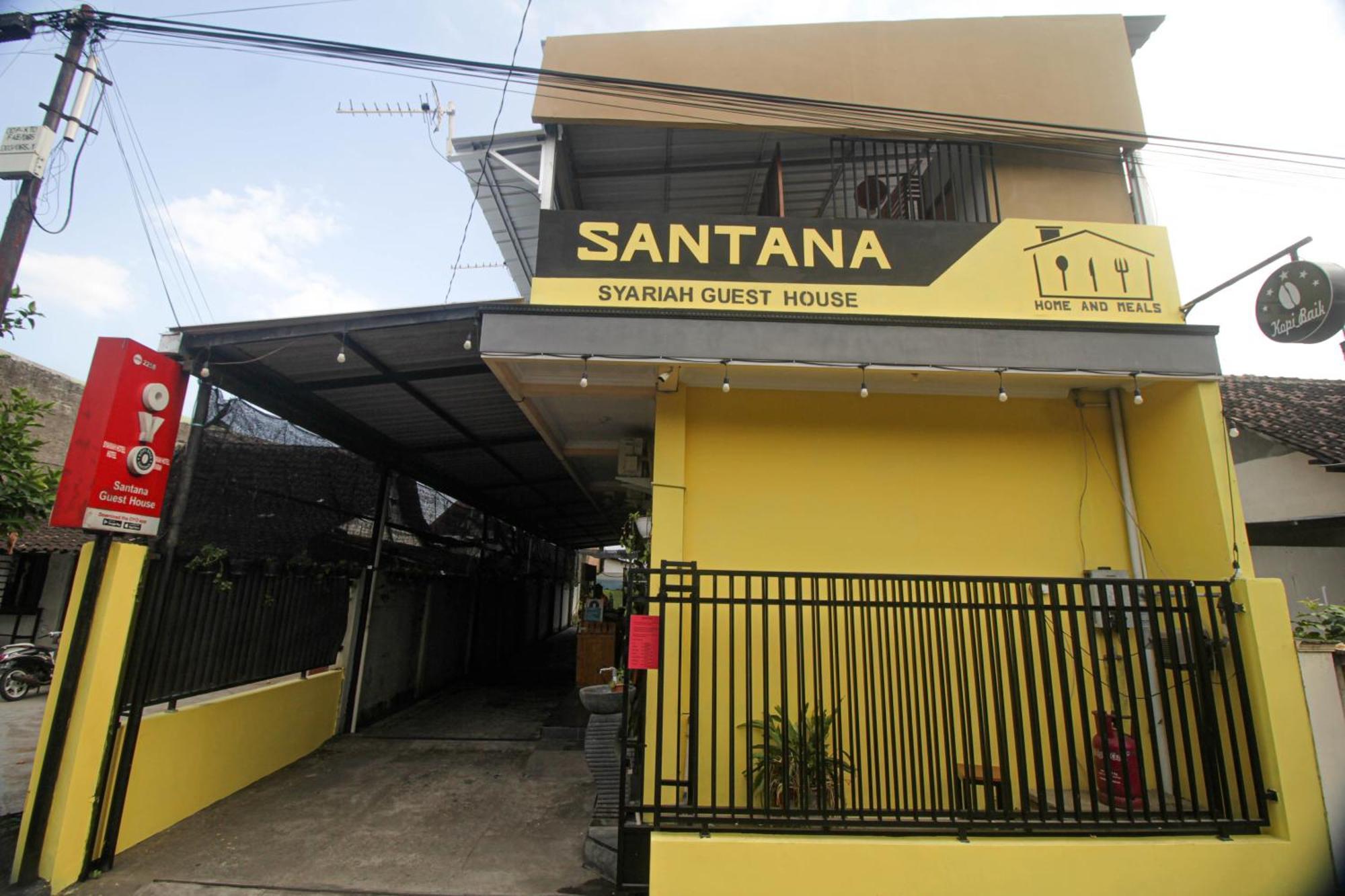 Super Oyo Capital O 2258 Santana Syariah Guest House Kartosuro Exterior photo