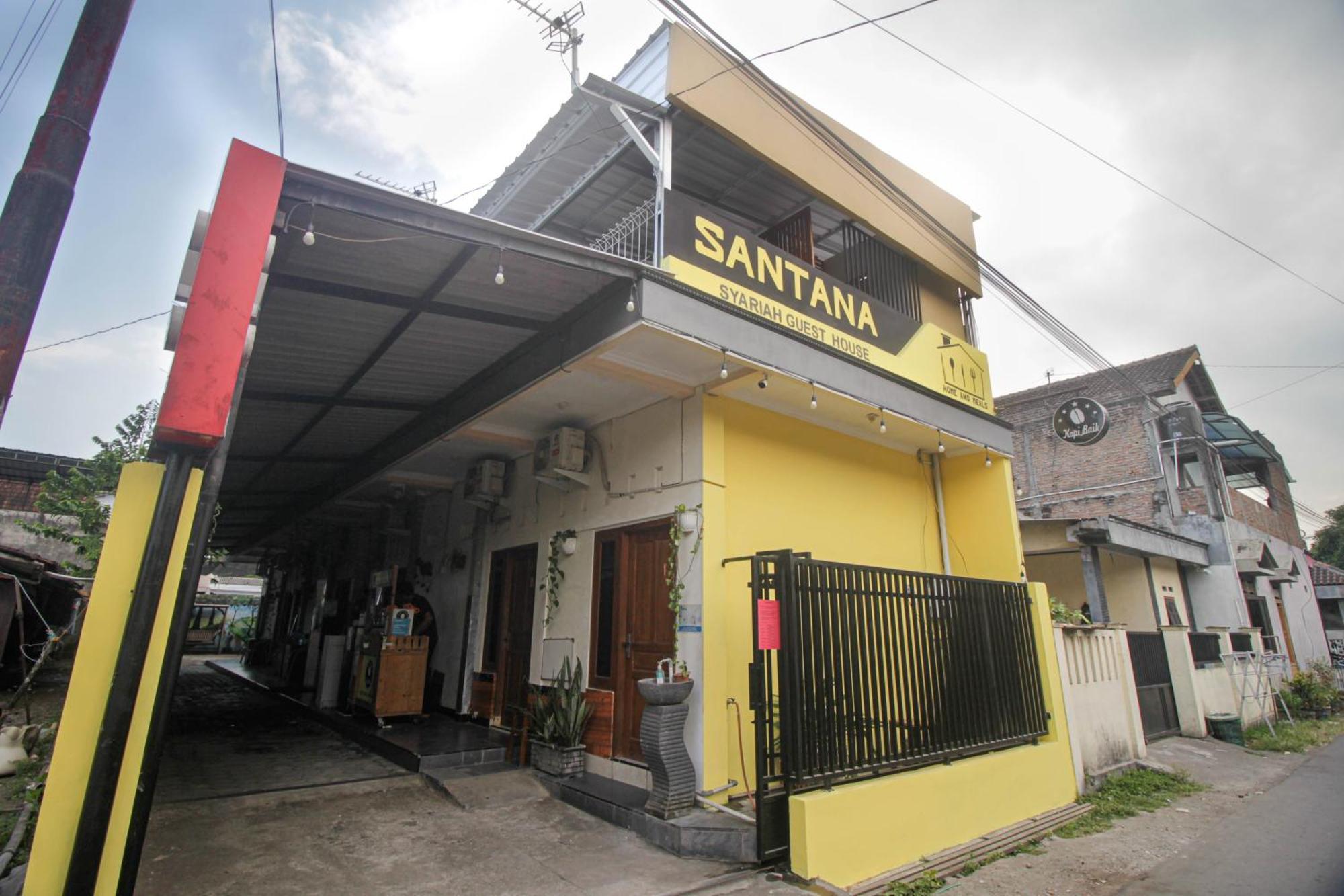 Super Oyo Capital O 2258 Santana Syariah Guest House Kartosuro Exterior photo
